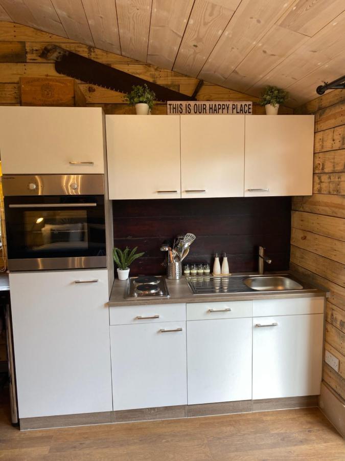 Willow Court Farm Studio East & Petting Farm, 8 Mins To Legoland & Windsor, 15 Mins To Lapland Uk Extérieur photo