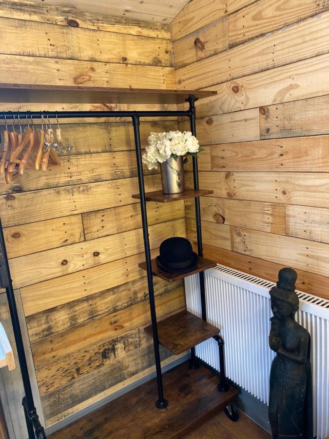 Willow Court Farm Studio East & Petting Farm, 8 Mins To Legoland & Windsor, 15 Mins To Lapland Uk Extérieur photo